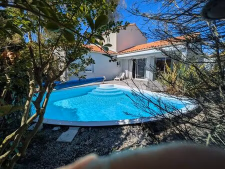 maison de 4 pièces de luxe en vente à château-d'olonne  france