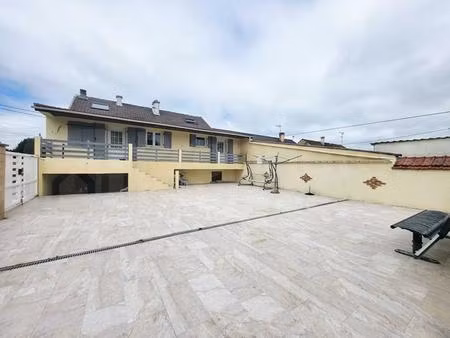 maison sur sous-sol total  4 chambres et jardin