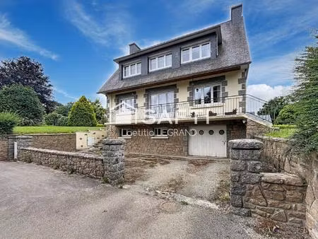maison spacieuse et familiale au coeur du bourg (côtes d'armor)