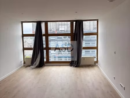location appartement 2 pièces 52 m² à euralille (59777)  824 €