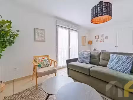 location meublée appartement 2 pièces 44.15 m² à pantin (93500)  1 190 €