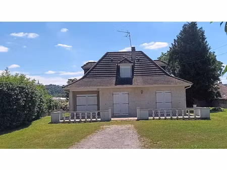 location maison 3 pièces 98 m² à assat (64510)  830 €