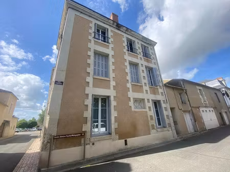 location maison 4 pièces 120 m² à mirebeau (86110)  610 €