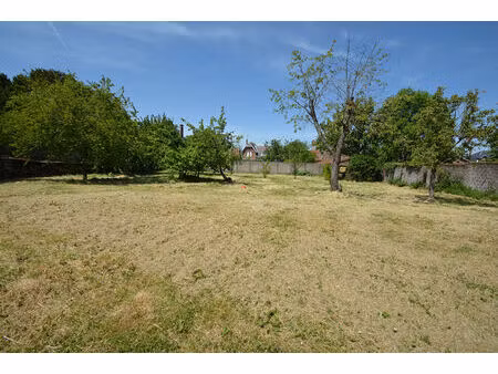 terrain flavy le martel 570 m2