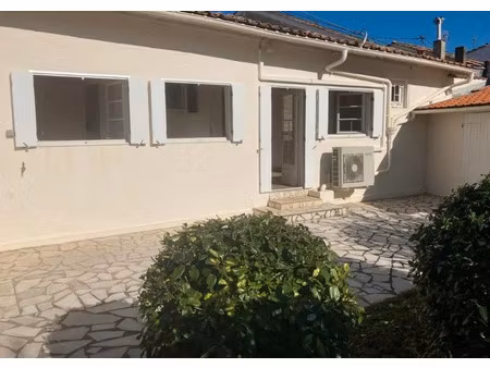 location maison 2 pièces à bordeaux (33000)  1 260 €