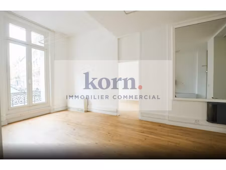 location locaux professionnels 56 m² à paris 8ème (75008)  41 604 €