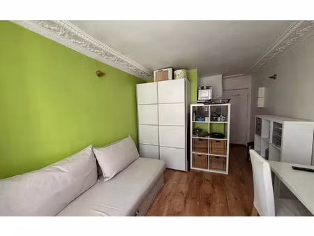 location appartement  14.71 m² t-1 à paris 9  849 €