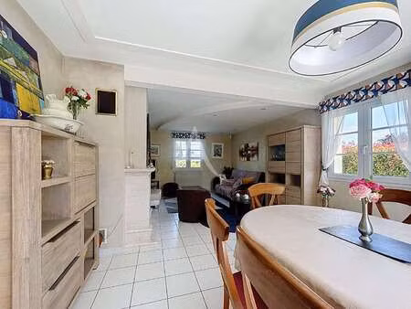 vente maison à cantenay-épinard (49460) : à vendre / 130m² cantenay-épinard
