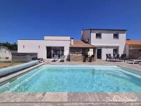 villa 3 faces entièrement rénovée