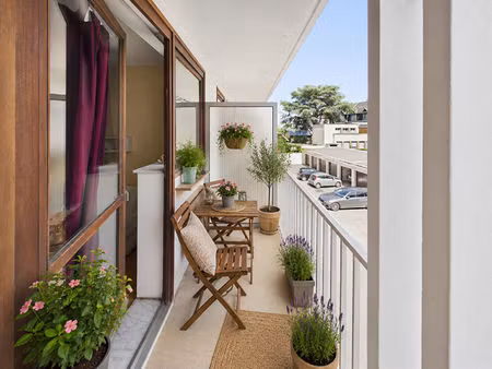 montigny botanique - studio avec balcon