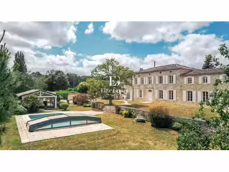 a vendre - elegante longere charentaise - 15 min angouleme - 9 pieces - 294m2