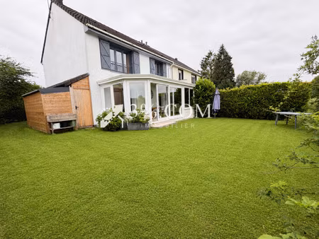 maison semi individuelle en impasse 126 m² 4 ch-jardin et garage!