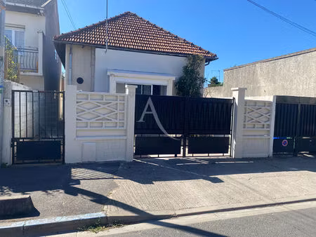 maison drancy 4 pièce(s) 80.73 m2 (105m2 au sol) en copropriété avec 100m2 terrain environ