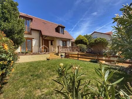 maison traditionnelle de 151 m² à villeneuve-le-roi