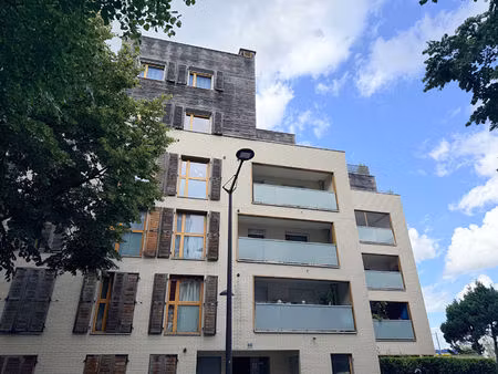 appartement 4 pièces avec terrasses et jardin privatif - 86.99m² - parking