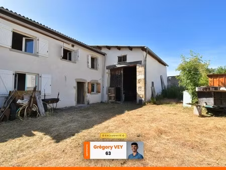 maison sur 2 niveaux - 3 pièces - 64 m² - grange et jardin - lezoux (63)