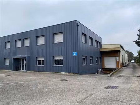 location local d'activités chassieu 1 360 m²
