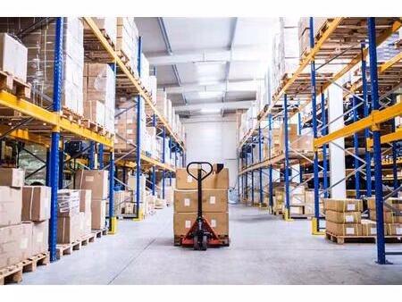 location local d'activités tremblay en france 4 320 m²