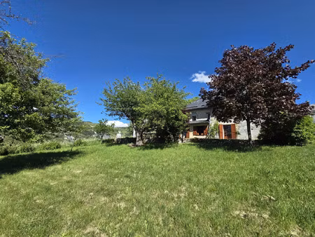 vente maison 9 pièces 203 m² enchastrayes (04400)