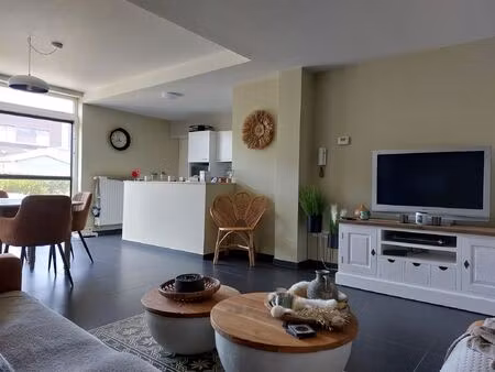 appartement te huur in bassevelde met 2 slaapkamers