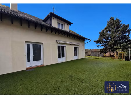 maison à louer à neuvic