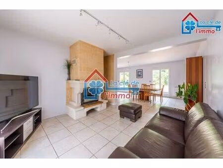 maison de 6 pièces de luxe en vente à saint-pierre-du-perray  île-de-france