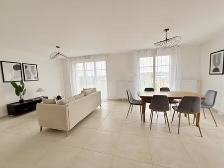 maison de luxe en vente à morainvilliers  île-de-france
