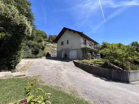 st jean de bournay - maison 5 p 146 m² sur terrain arbore de 4000 m²