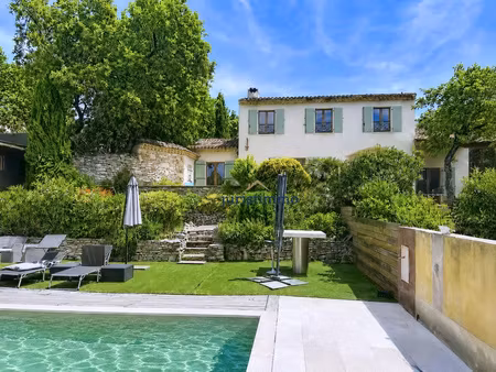 maison de charme aux accents provençaux.