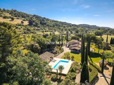 tourtour — propriété de charme en pierre  un bijou au cœur de la provence