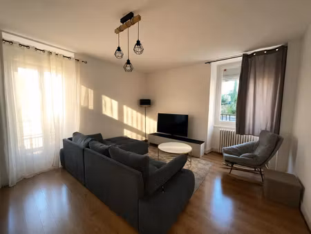 location appartement 4 pièces 92 m² à rodez (12000)