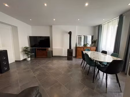 vente maison 9 pièces 215 m² à marly-gomont (02120)  194 500 €
