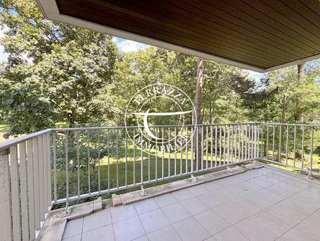 garches – appartement 4 pièces avec balcon  vue verdure et pa