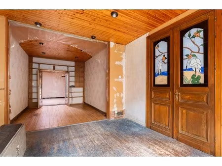 te renoveren woning met tuin van 155 m²