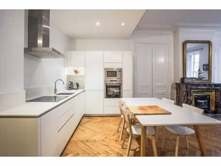 appartement meublé prefecture – grand appartement t4 meublé de 105 m² – cachet & élégance