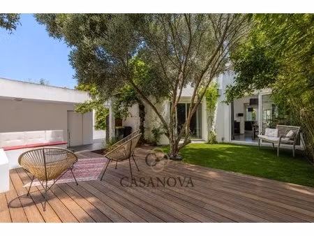 villa rénovée avec appartement indépendant à 50 mètres de la plage à carnon-plage