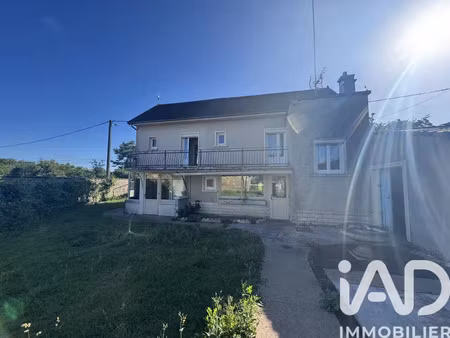 maison de village à verrue (86420)