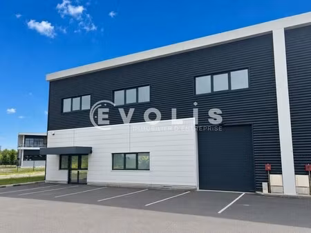 location local d’activités servon 77170 442m²