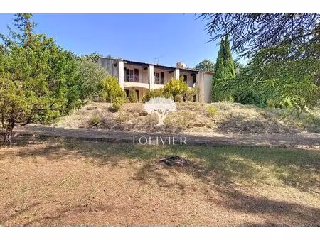 luberon ? villa grand terrain paysagé avec vue. 5 chambres ? p