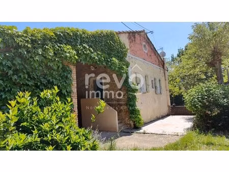 authentique mas provençal du xviiième siècle