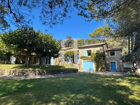 belle propriété avec piscine et vue dégagée à vaison-la-rom