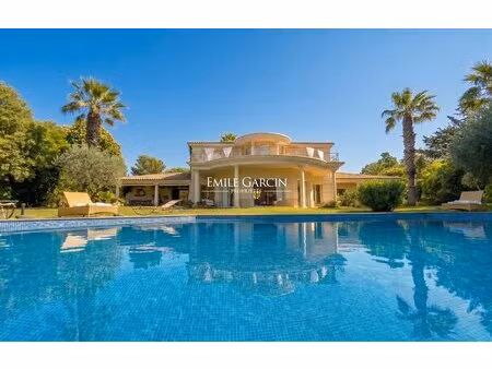 a vendre - maison d'architecte de 400 m² avec piscine  jardin paysager - marseille 12ème..