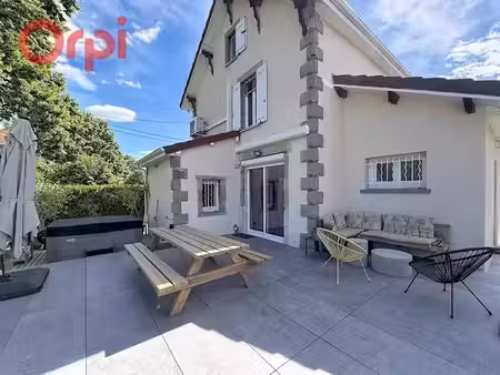 vente maison 6 pièces 151 m² à maringues (63350)  310 000 €