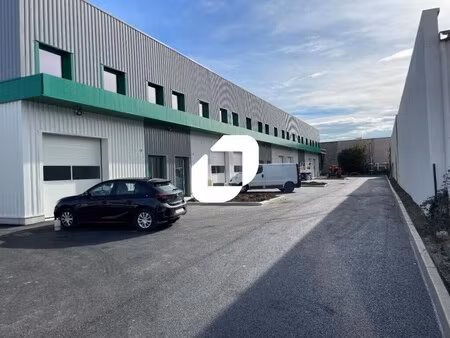location local d’activités mions 69780 154m² à 308m²