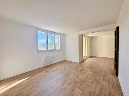 vente appartement 5 pièces 104 m² toulon (83100)