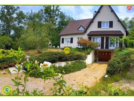 maison 5 chambres+bois+plan d'eau