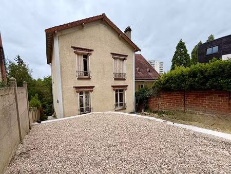vente maison 7 pièces  150.00m²  chaville