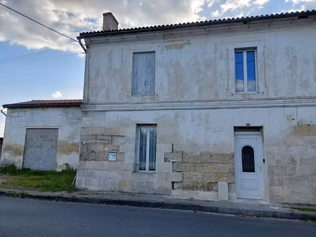 vente maison saint-médard-de-guizières 33230 - - surface privée