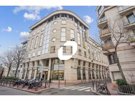 location bureaux 208 m²