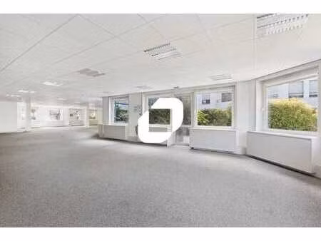 location bureaux 324 m² à 1 456 m²